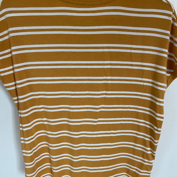 Top - Picture 2 of 3